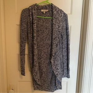 Derek Heart. Knit cardigan. Size M.